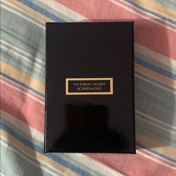 NWT Victoria’s Secret Necklace - Picture 2 of 5